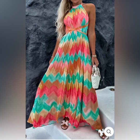 LORENA Halter Open Back Chiffon Maxi Dress NWT - Picture 2 of 4